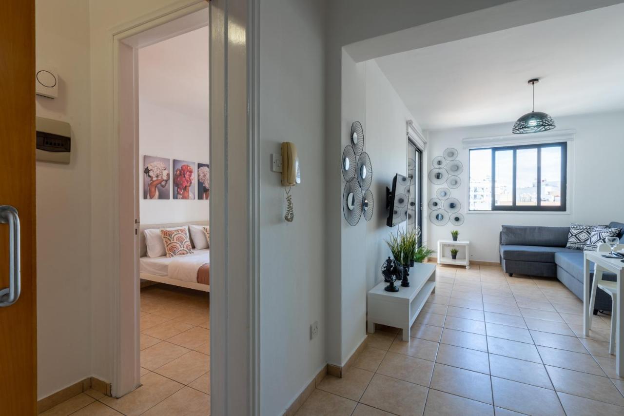 Polyn 1- Bedroom Apartment In Ларнака Екстер'єр фото